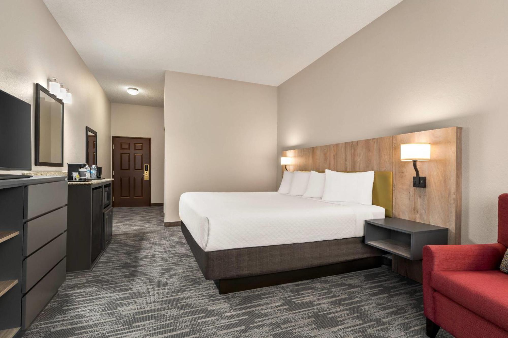 Country & By Radisson, Boise West -