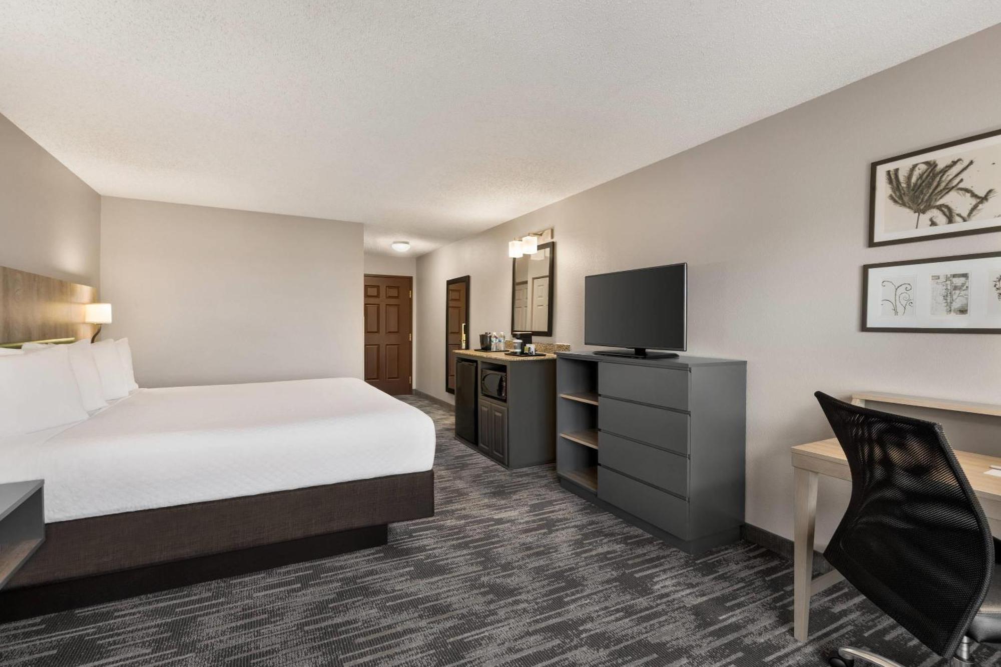 Hotel Country & By Radisson, Boise West - 3*