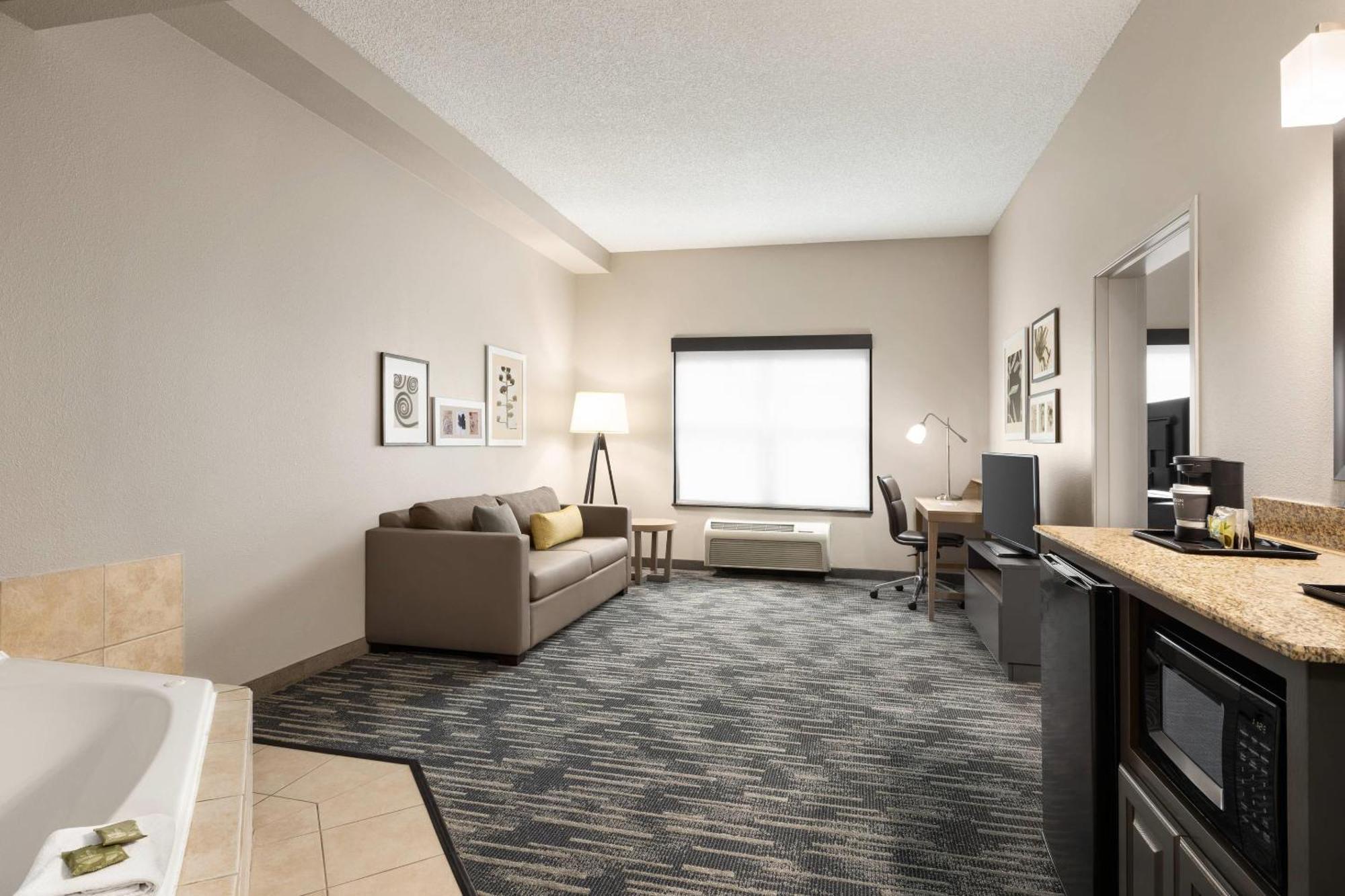 Country & By Radisson, Boise West -