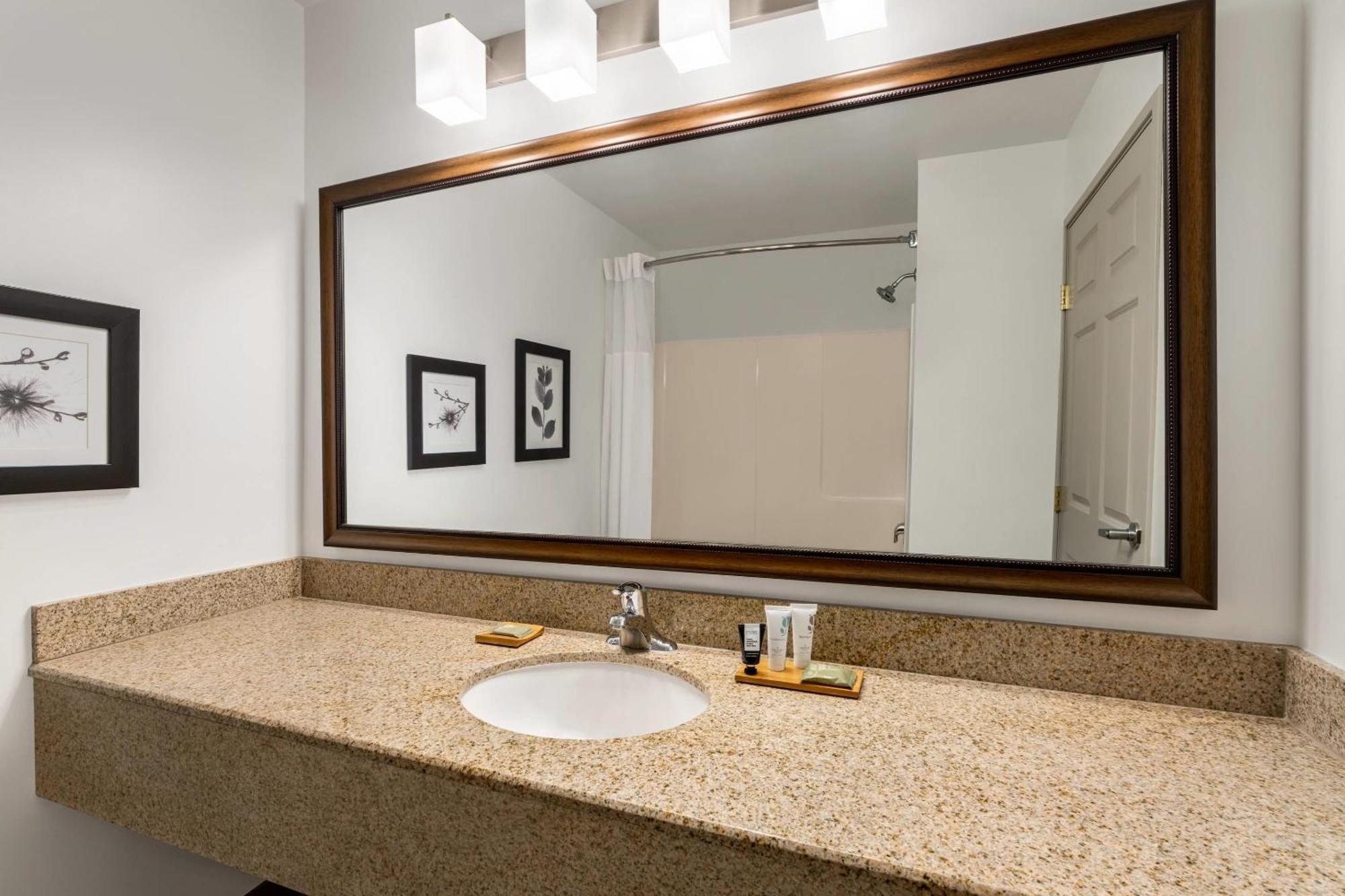 Country & By Radisson, Boise West - Hotel 3*